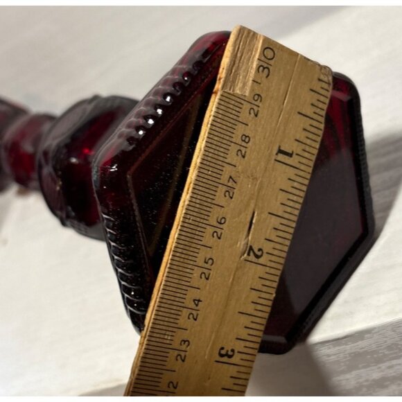 Avon Cape Cod Chandelier Candlestick 5 Oz Skin So Soft Bath Oil Vtg NOS Box 8.5" - Picture 9 of 10